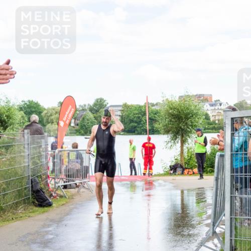 16.06.2024 - 7 Türme Triathlon MichiJ http://msf.ph/oto/6266311 16.06.2024 11:25:31 Schwimmen 265 meine-sportfotos.de
