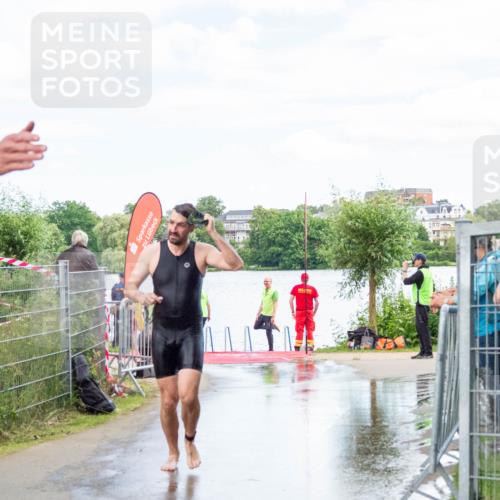 16.06.2024 - 7 Türme Triathlon MichiJ http://msf.ph/oto/6266320 16.06.2024 11:25:32 Schwimmen 265 meine-sportfotos.de