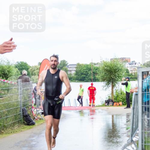 16.06.2024 - 7 Türme Triathlon MichiJ http://msf.ph/oto/6266322 16.06.2024 11:25:32 Schwimmen 265 meine-sportfotos.de