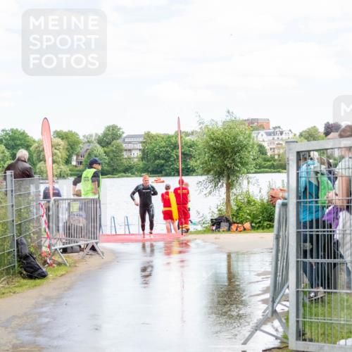 16.06.2024 - 7 Türme Triathlon MichiJ http://msf.ph/oto/6266334 16.06.2024 11:26:24 Schwimmen 146, 185 meine-sportfotos.de
