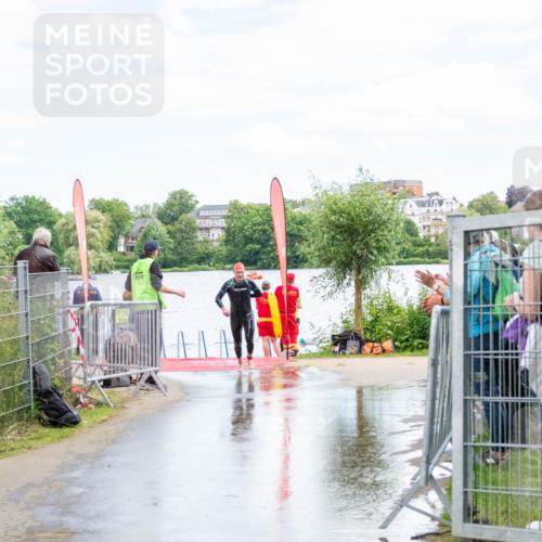 16.06.2024 - 7 Türme Triathlon MichiJ http://msf.ph/oto/6266338 16.06.2024 11:26:25 Schwimmen 146, 185 meine-sportfotos.de