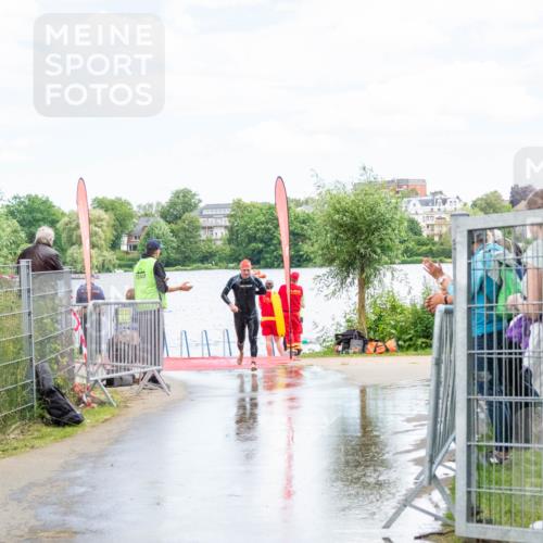 16.06.2024 - 7 Türme Triathlon MichiJ http://msf.ph/oto/6266340 16.06.2024 11:26:25 Schwimmen 146, 185 meine-sportfotos.de
