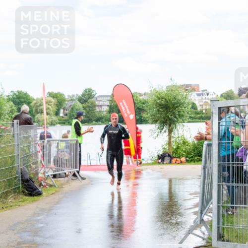 16.06.2024 - 7 Türme Triathlon MichiJ http://msf.ph/oto/6266353 16.06.2024 11:26:27 Schwimmen 146 meine-sportfotos.de