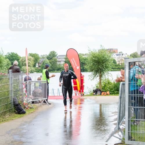 16.06.2024 - 7 Türme Triathlon MichiJ http://msf.ph/oto/6266355 16.06.2024 11:26:27 Schwimmen 146 meine-sportfotos.de
