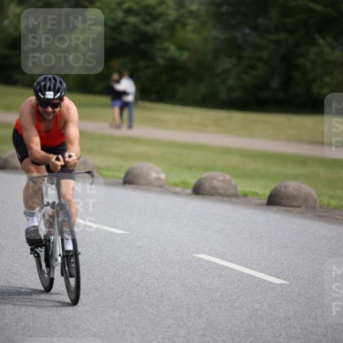 16.06.2024 - 26. Vierlanden-Triathlon Jannik Wohlers http://msf.ph/oto/6266356 16.06.2024 10:36:08 Radfahren 17, 48, 119, 218 meine-sportfotos.de