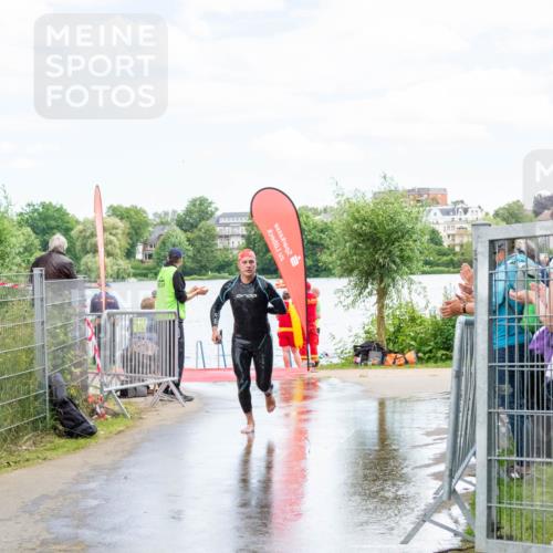 16.06.2024 - 7 Türme Triathlon MichiJ http://msf.ph/oto/6266357 16.06.2024 11:26:27 Schwimmen 146 meine-sportfotos.de