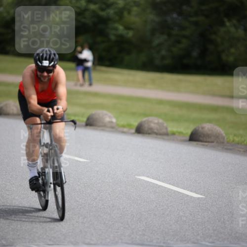 16.06.2024 - 26. Vierlanden-Triathlon Jannik Wohlers http://msf.ph/oto/6266360 16.06.2024 10:36:08 Radfahren 17, 48, 119, 218 meine-sportfotos.de