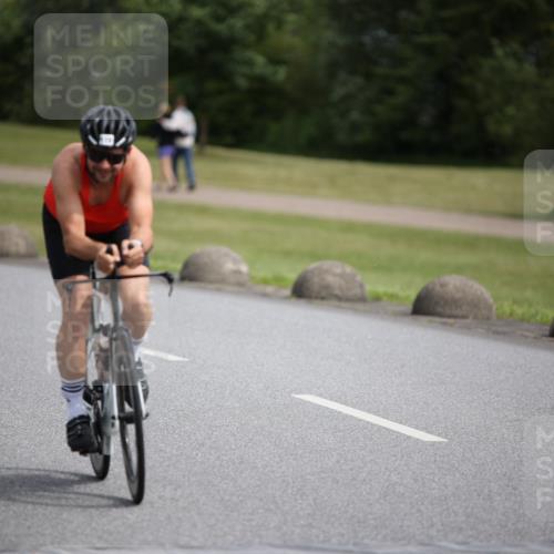 16.06.2024 - 26. Vierlanden-Triathlon Jannik Wohlers http://msf.ph/oto/6266361 16.06.2024 10:36:08 Radfahren 17, 48, 119, 218 meine-sportfotos.de