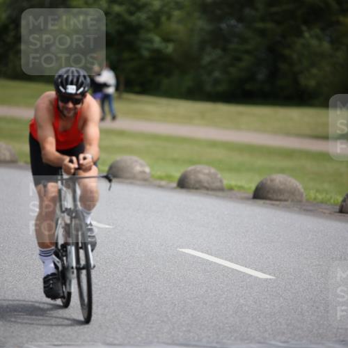 16.06.2024 - 26. Vierlanden-Triathlon Jannik Wohlers http://msf.ph/oto/6266363 16.06.2024 10:36:08 Radfahren 17, 48, 119, 218 meine-sportfotos.de