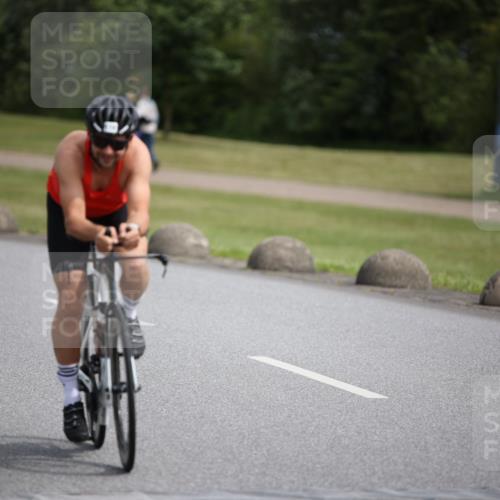 16.06.2024 - 26. Vierlanden-Triathlon Jannik Wohlers http://msf.ph/oto/6266365 16.06.2024 10:36:09 Radfahren 48, 119, 218 meine-sportfotos.de