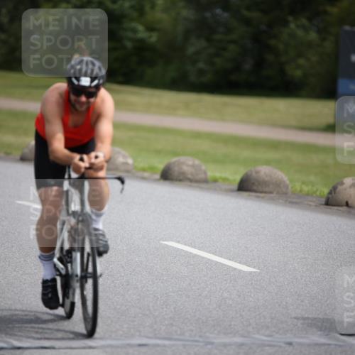16.06.2024 - 26. Vierlanden-Triathlon Jannik Wohlers http://msf.ph/oto/6266368 16.06.2024 10:36:09 Radfahren 48, 119, 218 meine-sportfotos.de
