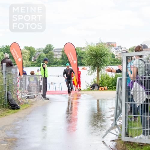 16.06.2024 - 7 Türme Triathlon MichiJ http://msf.ph/oto/6266383 16.06.2024 11:26:52 Schwimmen 146 meine-sportfotos.de