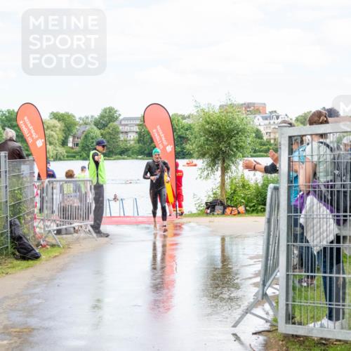 16.06.2024 - 7 Türme Triathlon MichiJ http://msf.ph/oto/6266385 16.06.2024 11:26:52 Schwimmen 146 meine-sportfotos.de