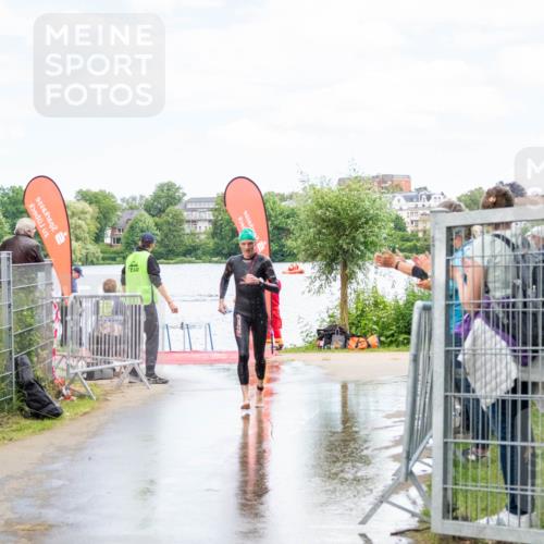 16.06.2024 - 7 Türme Triathlon MichiJ http://msf.ph/oto/6266395 16.06.2024 11:26:54 Schwimmen 146 meine-sportfotos.de
