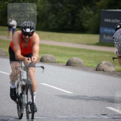 16.06.2024 - 26. Vierlanden-Triathlon Jannik Wohlers http://msf.ph/oto/6266400 16.06.2024 10:36:09 Radfahren 48, 119, 218 meine-sportfotos.de