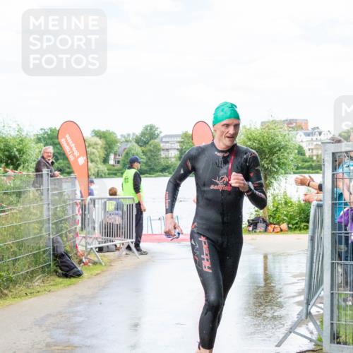 16.06.2024 - 7 Türme Triathlon MichiJ http://msf.ph/oto/6266416 16.06.2024 11:26:56 Schwimmen 146, 256 meine-sportfotos.de