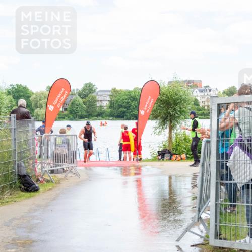 16.06.2024 - 7 Türme Triathlon MichiJ http://msf.ph/oto/6266424 16.06.2024 11:27:34 Schwimmen 236, 256 meine-sportfotos.de