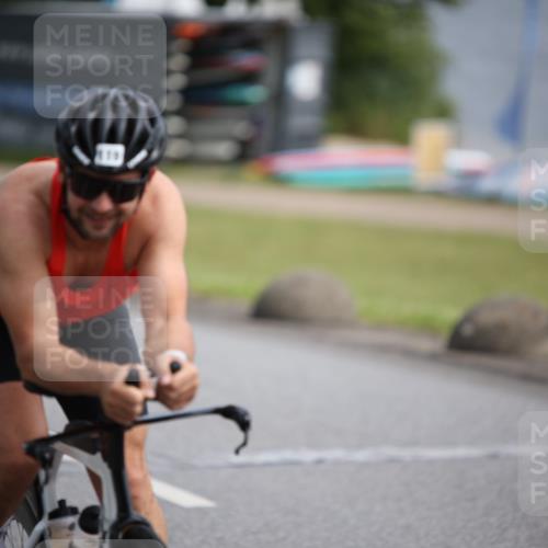 16.06.2024 - 26. Vierlanden-Triathlon Jannik Wohlers http://msf.ph/oto/6266426 16.06.2024 10:36:10 Radfahren 48, 119, 218 meine-sportfotos.de