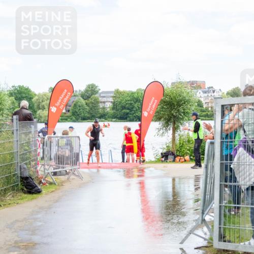 16.06.2024 - 7 Türme Triathlon MichiJ http://msf.ph/oto/6266430 16.06.2024 11:27:34 Schwimmen 236, 256 meine-sportfotos.de