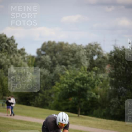 16.06.2024 - 26. Vierlanden-Triathlon Jannik Wohlers http://msf.ph/oto/6266456 16.06.2024 10:36:20 Radfahren 33, 78, 111, 167, 185 meine-sportfotos.de