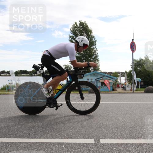 16.06.2024 - 26. Vierlanden-Triathlon Jannik Wohlers http://msf.ph/oto/6266459 16.06.2024 10:12:25 Radfahren 25, 69, 86, 170 meine-sportfotos.de