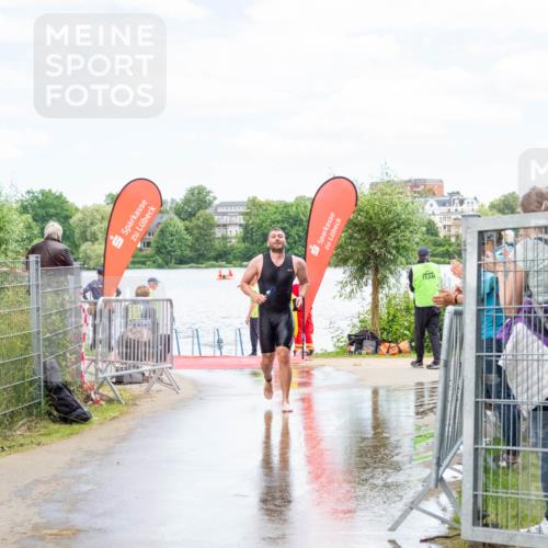 16.06.2024 - 7 Türme Triathlon MichiJ http://msf.ph/oto/6266460 16.06.2024 11:27:38 Schwimmen 236, 256, 258 meine-sportfotos.de