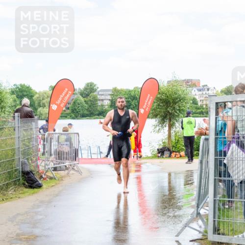 16.06.2024 - 7 Türme Triathlon MichiJ http://msf.ph/oto/6266466 16.06.2024 11:27:39 Schwimmen 236, 256, 258 meine-sportfotos.de