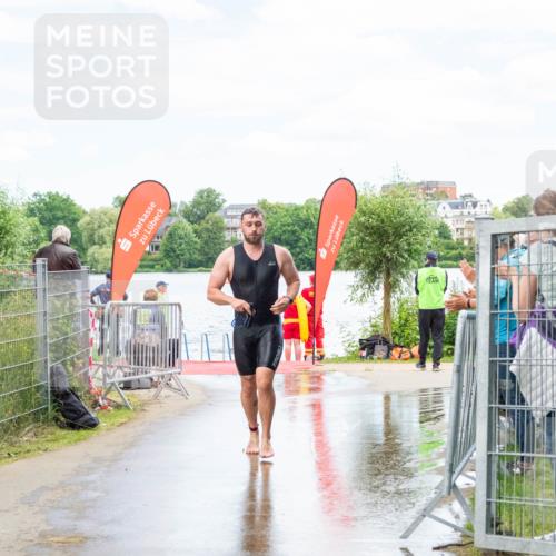 16.06.2024 - 7 Türme Triathlon MichiJ http://msf.ph/oto/6266470 16.06.2024 11:27:39 Schwimmen 236, 256, 258 meine-sportfotos.de