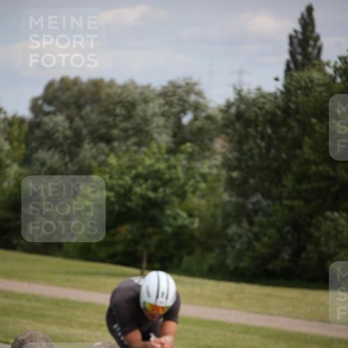 16.06.2024 - 26. Vierlanden-Triathlon Jannik Wohlers http://msf.ph/oto/6266480 16.06.2024 10:36:20 Radfahren 33, 78, 111, 167, 185 meine-sportfotos.de