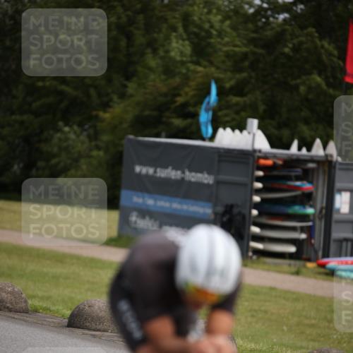 16.06.2024 - 26. Vierlanden-Triathlon Jannik Wohlers http://msf.ph/oto/6266497 16.06.2024 10:36:21 Radfahren 33, 73, 78, 111, 167, 185 meine-sportfotos.de