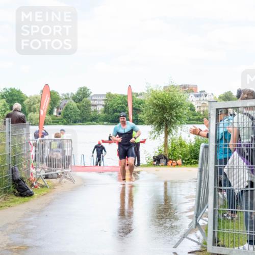 16.06.2024 - 7 Türme Triathlon MichiJ http://msf.ph/oto/6266509 16.06.2024 11:28:09 Schwimmen 236, 251, 258, 266 meine-sportfotos.de