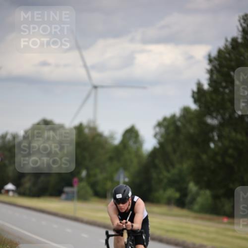 16.06.2024 - 26. Vierlanden-Triathlon Jannik Wohlers http://msf.ph/oto/6266512 16.06.2024 10:36:53 Radfahren 22, 125, 143, 151 meine-sportfotos.de