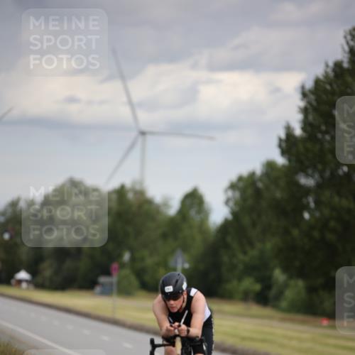 16.06.2024 - 26. Vierlanden-Triathlon Jannik Wohlers http://msf.ph/oto/6266513 16.06.2024 10:36:53 Radfahren 22, 125, 143, 151 meine-sportfotos.de