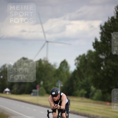 16.06.2024 - 26. Vierlanden-Triathlon Jannik Wohlers http://msf.ph/oto/6266515 16.06.2024 10:36:54 Radfahren 22, 125, 143, 151 meine-sportfotos.de