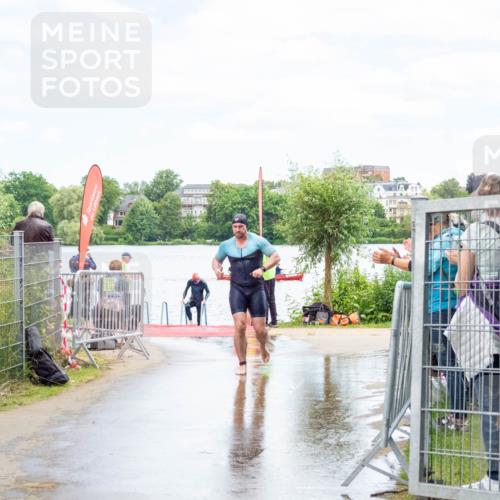 16.06.2024 - 7 Türme Triathlon MichiJ http://msf.ph/oto/6266516 16.06.2024 11:28:10 Schwimmen 236, 251, 258, 266 meine-sportfotos.de