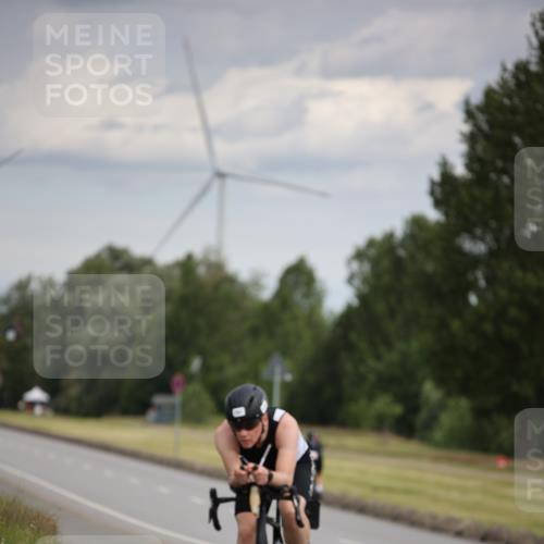 16.06.2024 - 26. Vierlanden-Triathlon Jannik Wohlers http://msf.ph/oto/6266517 16.06.2024 10:36:54 Radfahren 22, 125, 143, 151 meine-sportfotos.de