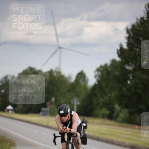 16.06.2024 - 26. Vierlanden-Triathlon Jannik Wohlers http://msf.ph/oto/6266518 16.06.2024 10:36:54 Radfahren 22, 125, 143, 151 meine-sportfotos.de