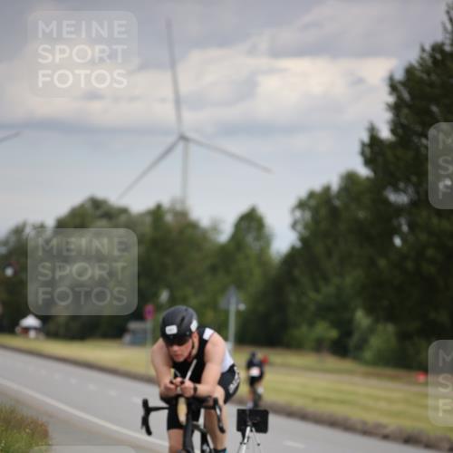 16.06.2024 - 26. Vierlanden-Triathlon Jannik Wohlers http://msf.ph/oto/6266521 16.06.2024 10:36:54 Radfahren 22, 125, 143, 151 meine-sportfotos.de