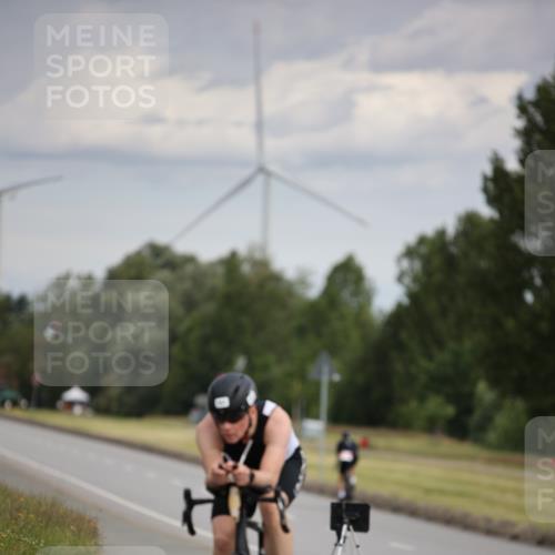 16.06.2024 - 26. Vierlanden-Triathlon Jannik Wohlers http://msf.ph/oto/6266525 16.06.2024 10:36:54 Radfahren 22, 125, 143, 151 meine-sportfotos.de