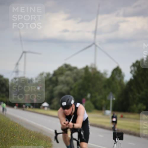 16.06.2024 - 26. Vierlanden-Triathlon Jannik Wohlers http://msf.ph/oto/6266532 16.06.2024 10:36:54 Radfahren 22, 125, 143, 151 meine-sportfotos.de