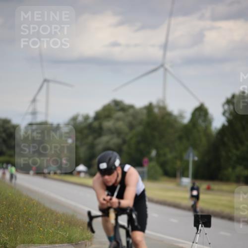 16.06.2024 - 26. Vierlanden-Triathlon Jannik Wohlers http://msf.ph/oto/6266533 16.06.2024 10:36:54 Radfahren 22, 125, 143, 151 meine-sportfotos.de