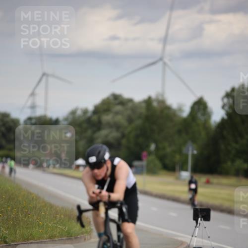 16.06.2024 - 26. Vierlanden-Triathlon Jannik Wohlers http://msf.ph/oto/6266537 16.06.2024 10:36:54 Radfahren 22, 125, 143, 151 meine-sportfotos.de