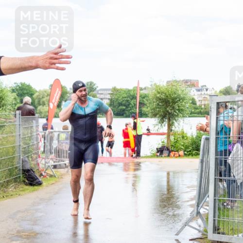 16.06.2024 - 7 Türme Triathlon MichiJ http://msf.ph/oto/6266543 16.06.2024 11:28:12 Schwimmen 236, 251, 258, 266 meine-sportfotos.de