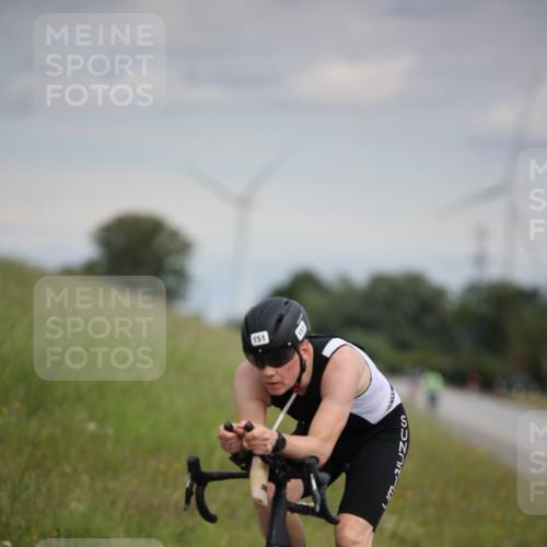 16.06.2024 - 26. Vierlanden-Triathlon Jannik Wohlers http://msf.ph/oto/6266546 16.06.2024 10:36:55 Radfahren 125, 143, 151 meine-sportfotos.de