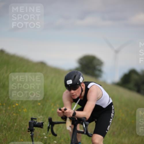 16.06.2024 - 26. Vierlanden-Triathlon Jannik Wohlers http://msf.ph/oto/6266553 16.06.2024 10:36:55 Radfahren 125, 143, 151 meine-sportfotos.de