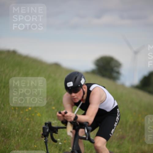 16.06.2024 - 26. Vierlanden-Triathlon Jannik Wohlers http://msf.ph/oto/6266555 16.06.2024 10:36:55 Radfahren 125, 143, 151 meine-sportfotos.de