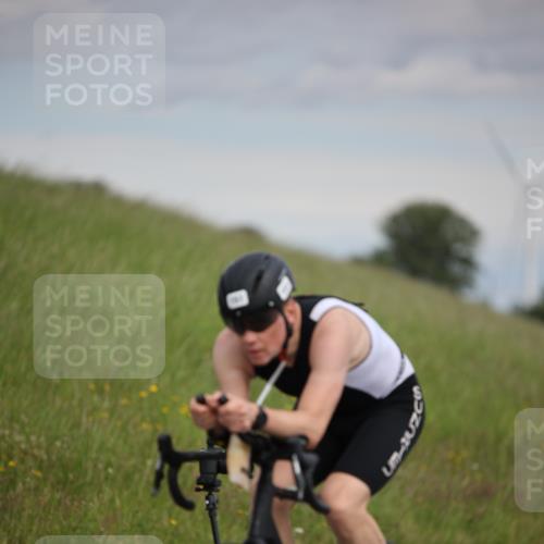16.06.2024 - 26. Vierlanden-Triathlon Jannik Wohlers http://msf.ph/oto/6266556 16.06.2024 10:36:55 Radfahren 125, 143, 151 meine-sportfotos.de