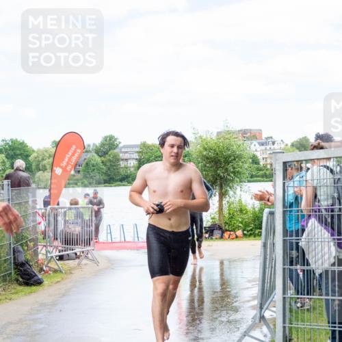 16.06.2024 - 7 Türme Triathlon MichiJ http://msf.ph/oto/6266557 16.06.2024 11:28:20 Schwimmen 236, 251, 258, 266 meine-sportfotos.de