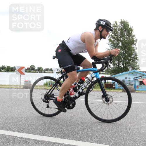 16.06.2024 - 26. Vierlanden-Triathlon Jannik Wohlers http://msf.ph/oto/6266558 16.06.2024 10:17:21 Radfahren 26, 61, 105, 108, 1278 meine-sportfotos.de