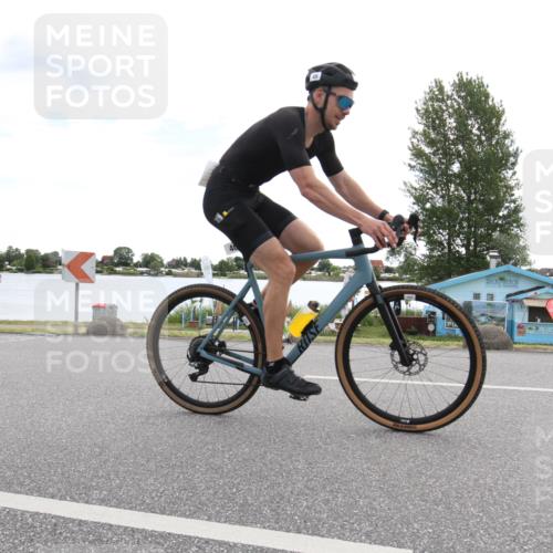 16.06.2024 - 26. Vierlanden-Triathlon Jannik Wohlers http://msf.ph/oto/6266569 16.06.2024 10:17:54 Radfahren 40 meine-sportfotos.de